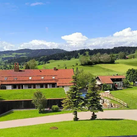 Allgaeuerle 1605 In Out An Der Skipiste Mit Hallenbad Sauna Und Tiefgarage